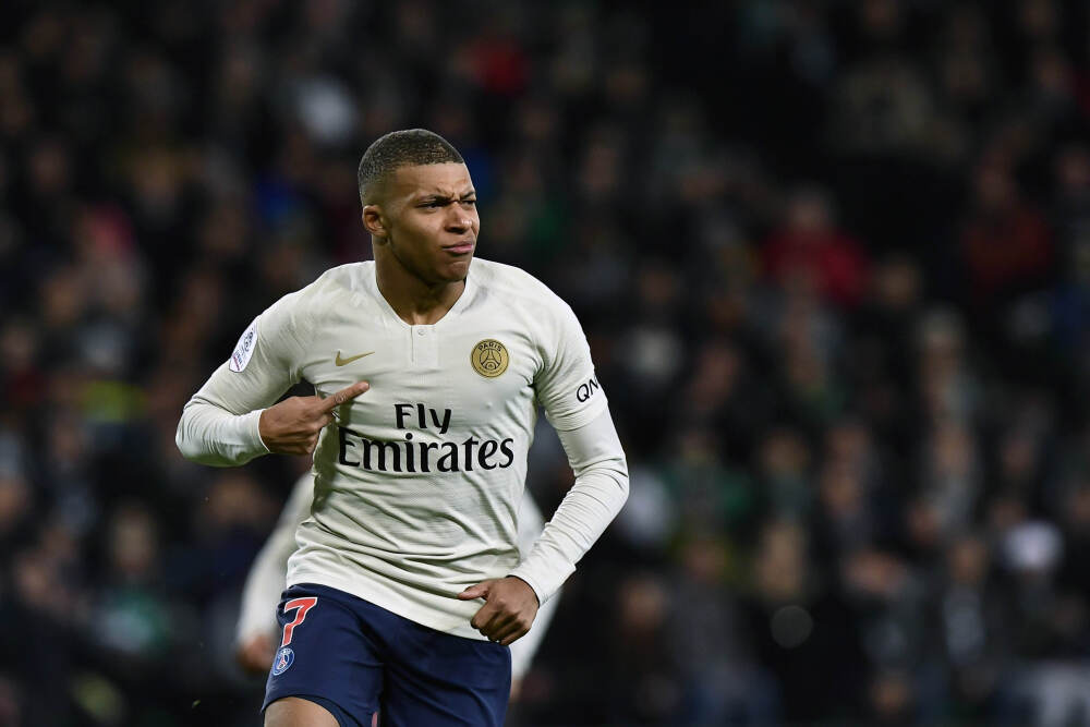 梅西是27岁到38岁等年纪历史上进球最多的球员!